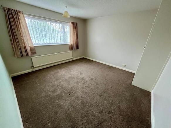 3 bed Terraced for sale Image 7