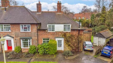 Parkway Close, Welwyn Garden City, Hertfordshire, AL8