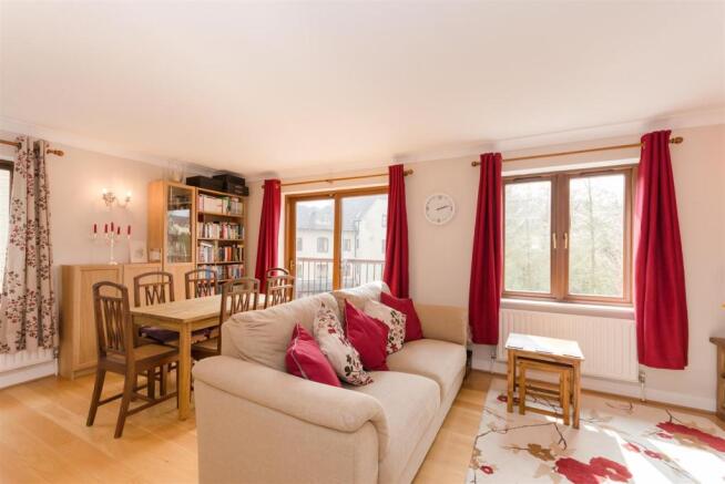 Sitting/Dining Room