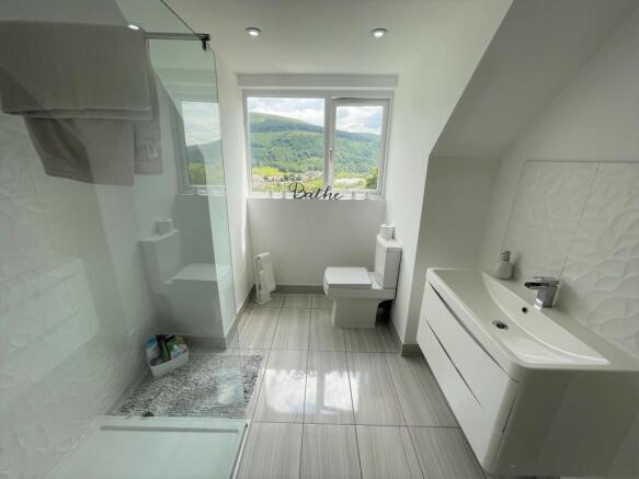 MASTER ENSUITE B