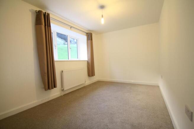 2 bed Flat to rent Image 6