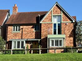 10, Watlington Gardens, Brentwood CM13 3FA