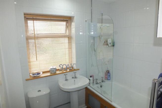 Bathroom.JPG