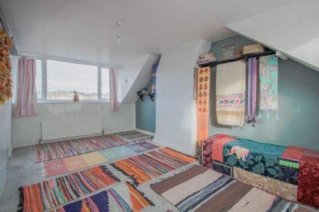 2 bed Terraced for sale Image 5