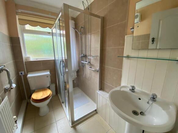 Shower Room.jpg