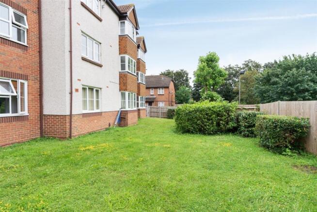 Knowles Close-3.jpg