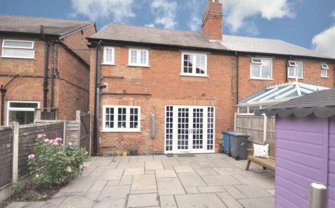 COURTYARD REAR GARDEN