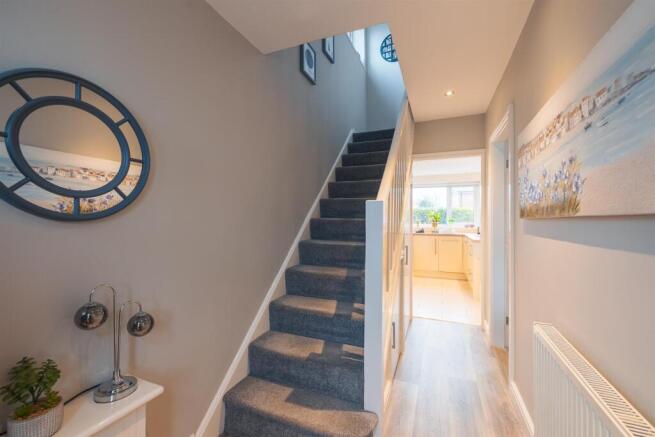 49 Carlton Close-15.jpg