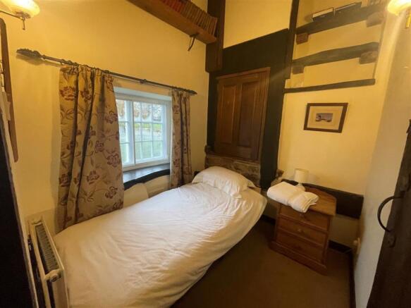BEDROOM FIVE