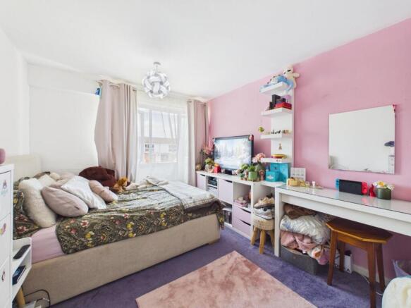 3 bed Town House for sale Image 12