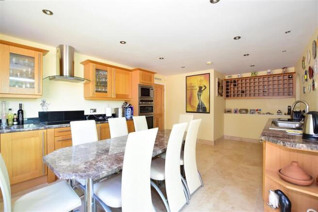 Kitchen/ Breakfast Area