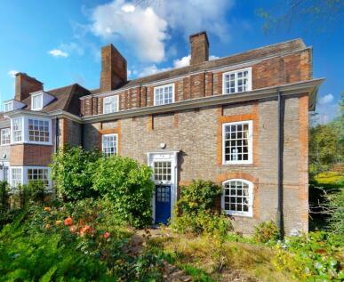 North Square, Hampstead Garden Suburb, London, NW11