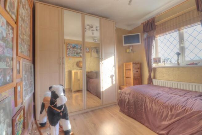 Bed2.