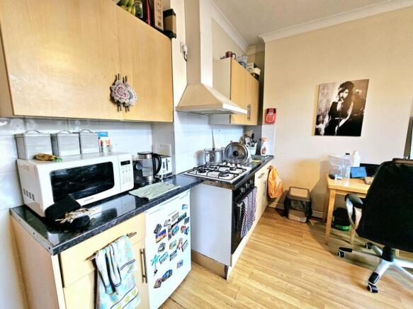 Photo 3