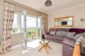 First Floor Flat, Cotmaton Cottage, Cornelius Avenue, Newhaven BN9 9TY