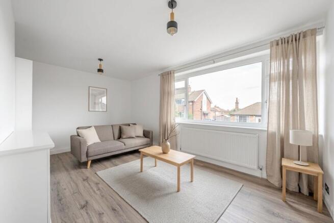 3 bed Semi-Detached for sale Image 8