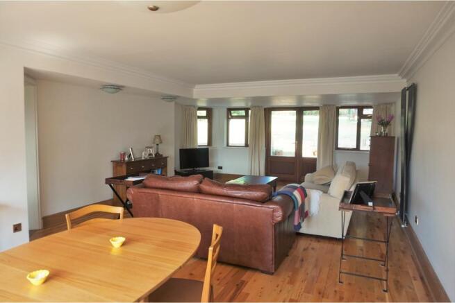 Lounge/Dining Room