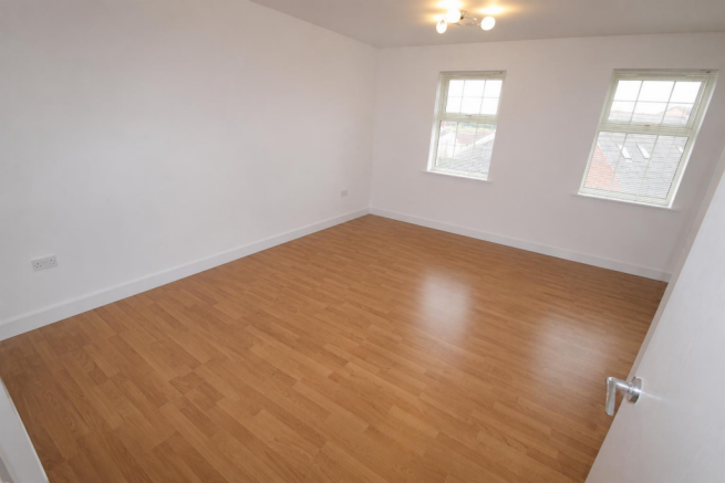 OPEN PLAN LOUNGE