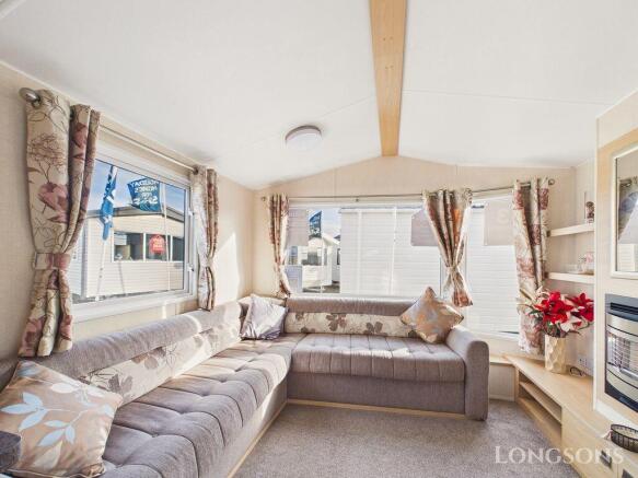 Cam02173g0 Pr0352 Still029