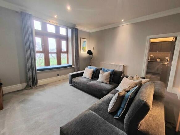 2 bed Apartment for sale Image 7