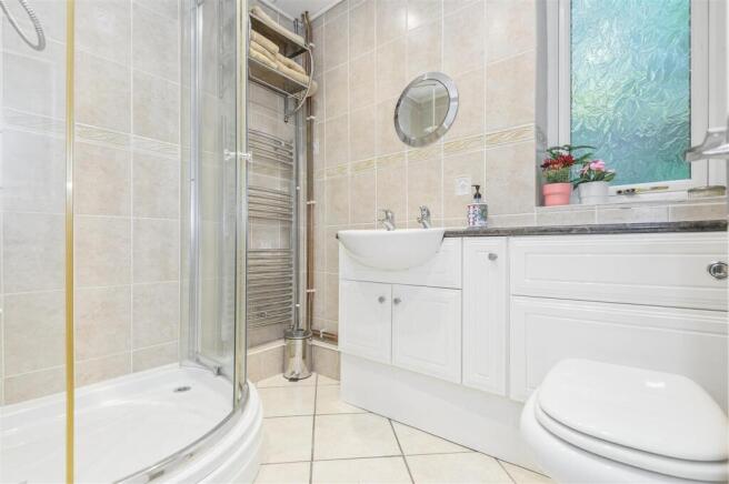 5 bed Detached Bungalow for sale Image 12
