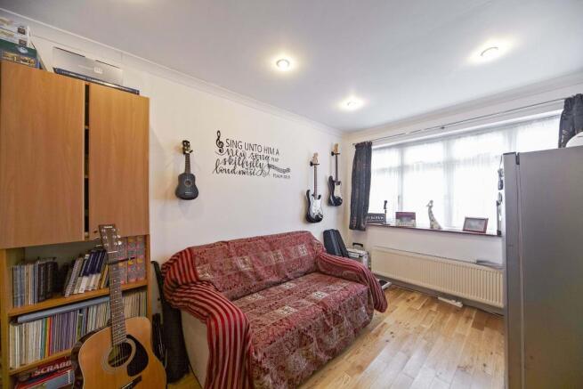Bedroom/Office