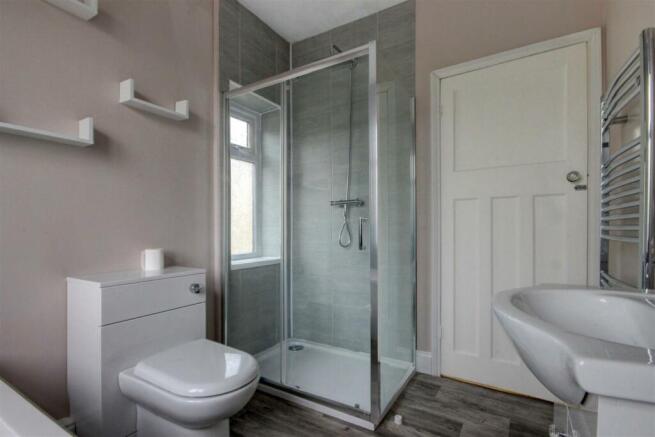 .bathroom.jpg