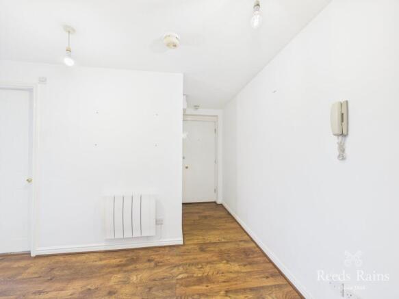 2 bed Apartment for sale Image 12