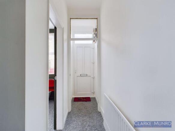 3 bed Town House to rent Image 5