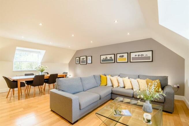 8519257-interior13.jpg