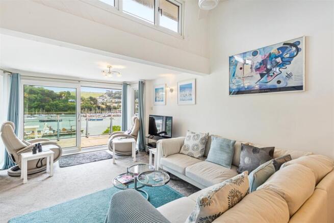 A10 - 7 Lee Court, Dartmouth - 250624.jpg