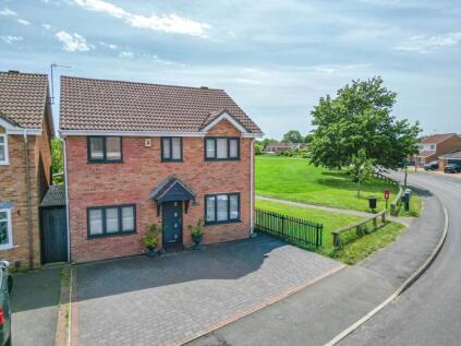 Tiverton Drive, Nuneaton, CV11