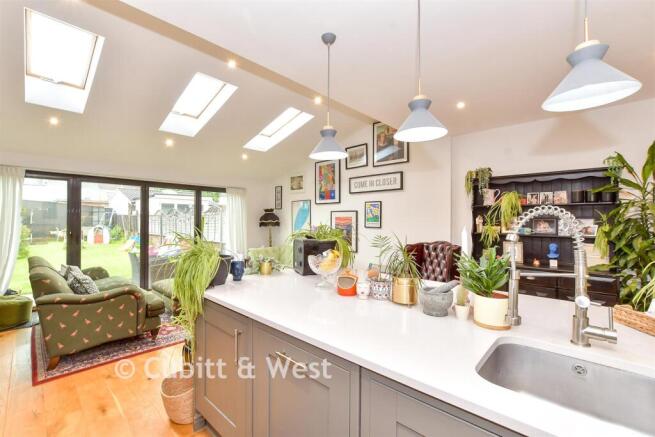 Kitchen/Dining Room