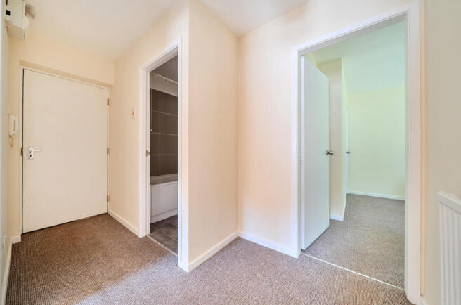 2 bed Flat for sale Image 5