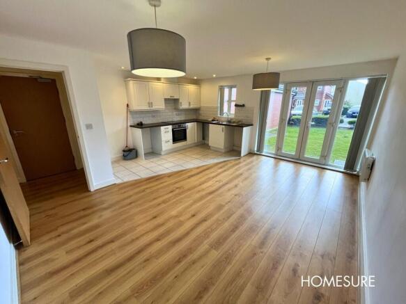 Living Room/Kitch...