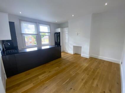 Leacroft, Staines-upon-Thames, Surrey, TW18