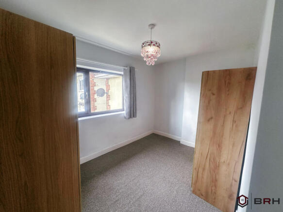 3 bed Semi-Detached to rent Image 4