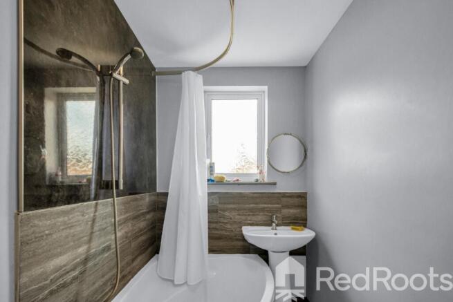 4 bed Terraced to rent Image 10