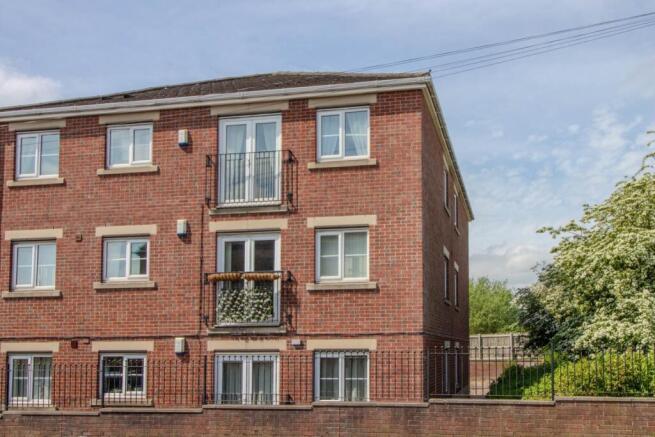Adam Hendry EweMove estate and lettings agent in M