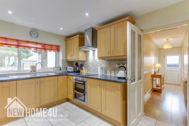 KITCHEN: