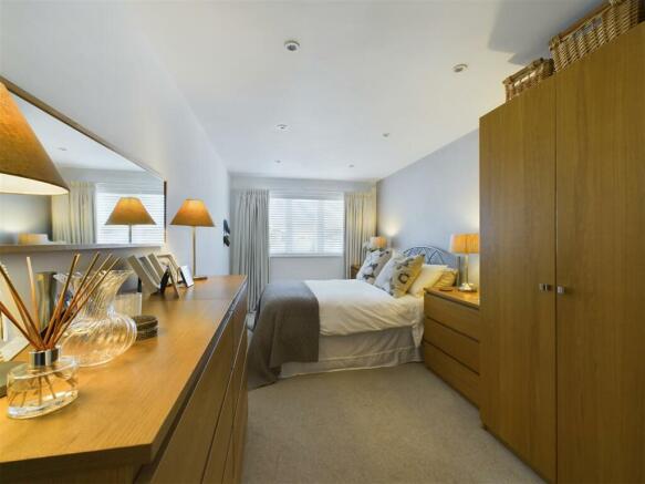 MAIN BEDROOM
