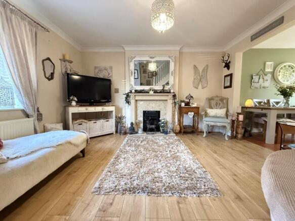 Quintonside, Grange Park, Northampton photo 2