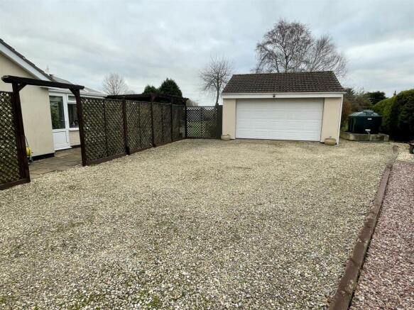 Driveway.,.jpg
