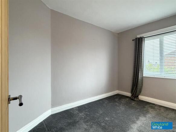 4 bed Semi-Detached for sale Image 8