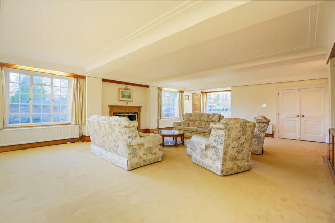 4 bed Detached for sale Image 6