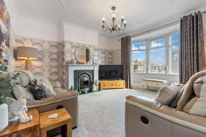 2 Linden Road, Elland 09_297.jpg