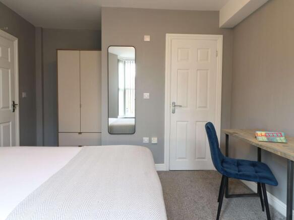 87 Middleton Room 1 2.JPG