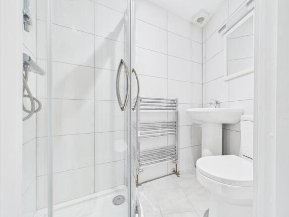 2 bed Flat to rent Image 12