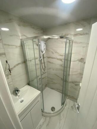 Room with en-suit