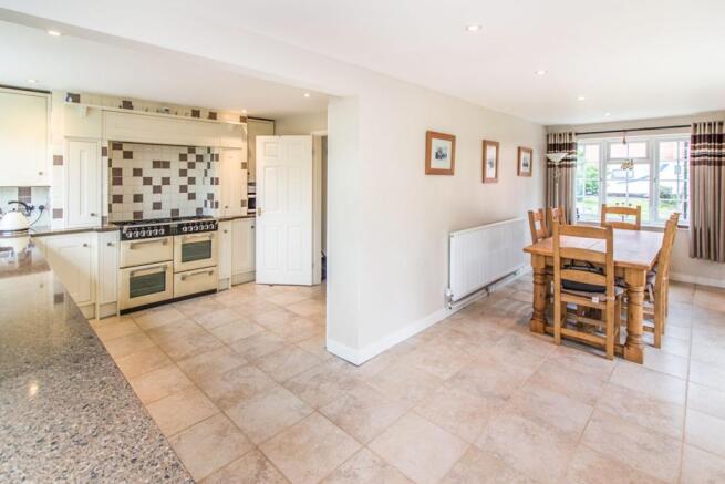Kitchen/Dining Room